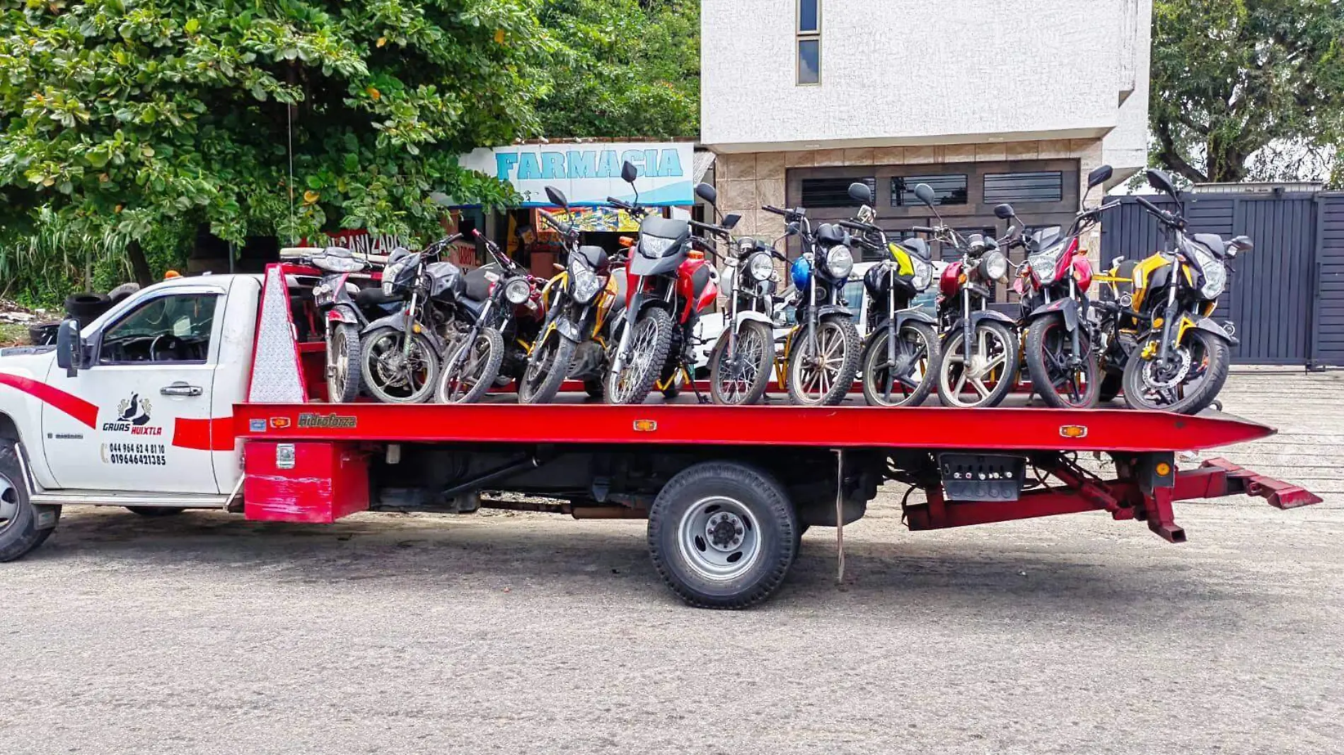 Motocicletas en grúa